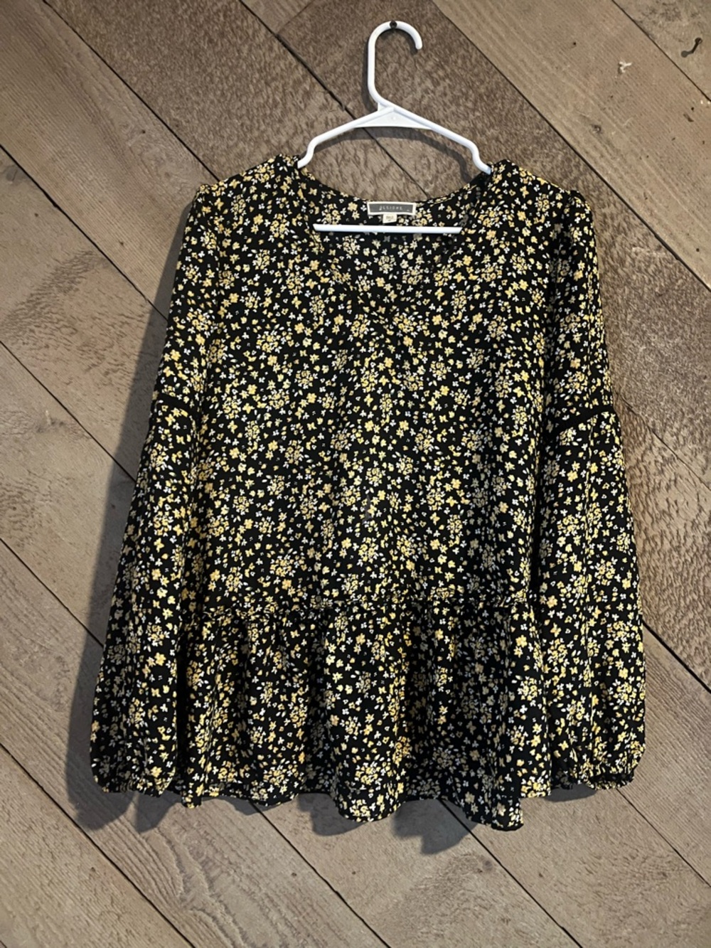Black Floral Long-Sleeve Peplum Blouse - Yellow Print